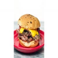 Get the Dish: Arby's Beef 'n Cheddar Classic_image