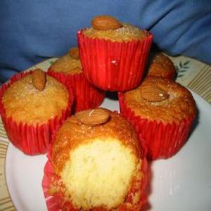 Honey Sponge Cupcakes image