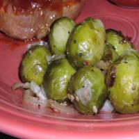 Roasted Brussels Sprouts With Garlic and Onions_image
