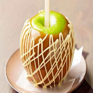 Peanut Butter-Swirl Caramel Apples_image