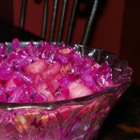 Red Cabbage Salad w/ Apple, Raisin& Honey Dressing_image