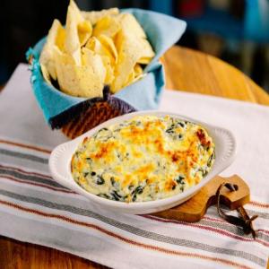 Sunny's Spicy 5-Ingredient Spinach Artichoke Dip_image