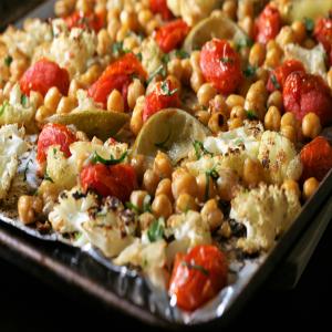 Easy Vegan Sheet Pan Roasted Cauliflower, Tomatoes, and Garbanzo Beans_image