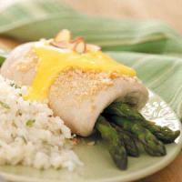 Asparagus-Stuffed Chicken with Sauce_image