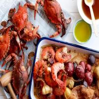 Spiced Crabs and Shrimp With Potatoes image