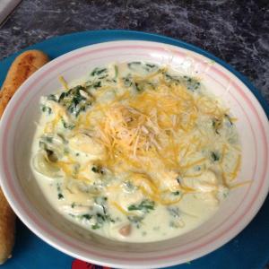Creamy Chicken Tortellini Soup_image