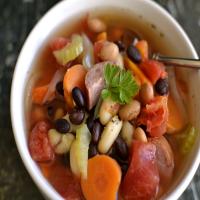 Ww Kielbasa-Bean Slow Cooker Soup_image