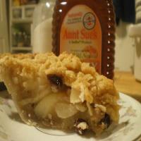 Country Spiced Honey Pear Pie image