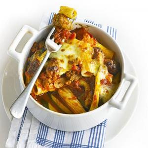 Courgette, sausage & rigatoni bakes image