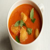 Creamy Tomato Soup with Gluten-Free Croutons_image