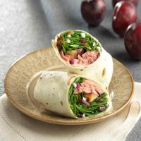 Spinach Cherry Almond Salad with Grilled Steak Wraps_image