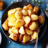 Crunchy confit roast potatoes_image