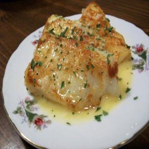 Pan Fried Fish With a Rich Lemon Butter Sauce_image