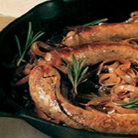 Sausage with Stewed Red Onions_image