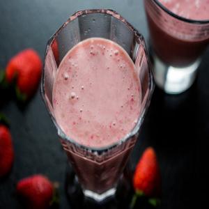 Strawberry, Millet and Banana Smoothie_image