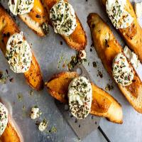 Herbed Goat Cheese and Roasted Pepper Toasts_image