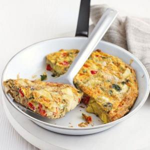 Artichoke & roasted red pepper soufflé omelette_image