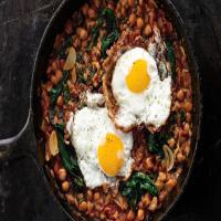 Spinach with Chickpeas and Fried Eggs Recipe - (4.8/5)_image