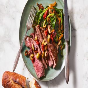 Sirloin Steak with Spinach and Onions_image