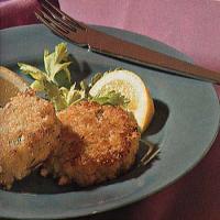 Cayenne-Spiked Crab Cakes_image