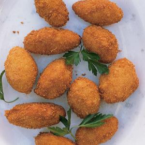 Croquettes with Serrano Ham and Manchego Cheese_image