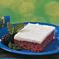 Frosted Blackberry Cake_image
