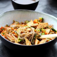 Tamarind Tofu with Vegetables and Soba_image