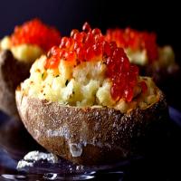 Salmon-Roe-Topped Baked Potatoes With Crème Fraîche_image
