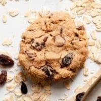 Healthy Oatmeal Raisin Cookies_image