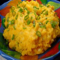 Mixed Mashed Potatoes With Scallions_image