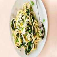 Spaghetti with Spinach, Peas, and Herbed Ricotta image