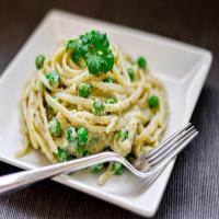 Instant Pot® Linguine with Pesto and Peas_image
