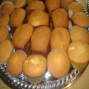 Cuban Butter Cupcakes, Panquesitos de Mantequilla_image