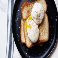 Microwave Poached Eggs_image