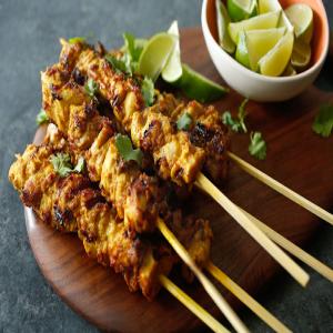 Chicken Skewers With Peanut Sauce_image