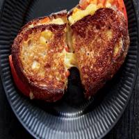 Grilled Cheese With Peak Tomatoes_image