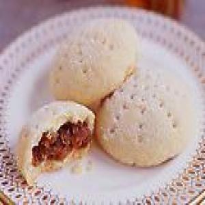 Maamoul: Stuffed Date-Orange Cookies_image
