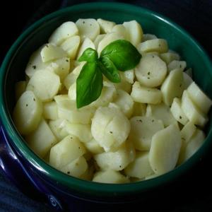 Authentic German Summer Potato Salad (Leichter Kartoffelsalat) image