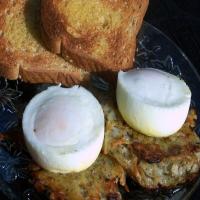 Poached Eggs on Baked Potato Pancakes_image