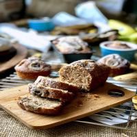 Banana, pecan and coconut loaf_image