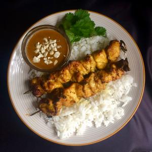 Air Fryer Chicken Satay with Dipping Sauce_image