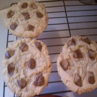 Giant Peanut Butter Cup Cookies_image