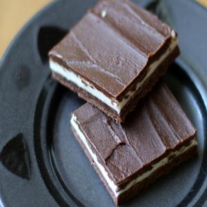 Chocolate Mint Parfait Bars image