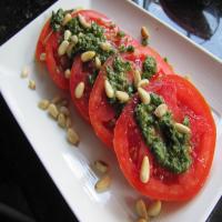 Fresh Pesto and Tomato Salad_image