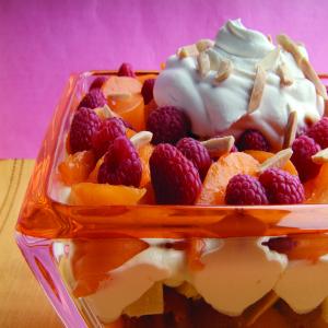 Apricot-Raspberry Trifle_image
