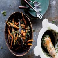 Roasted Carrots with Carrot-Top Pesto_image