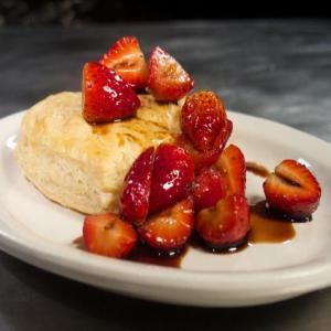 Brie-Filled Puff Pasty with Balsamic and Black Pepper Strawberries_image