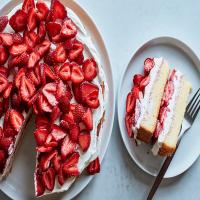 Strawberry and Cream Layer Cake_image
