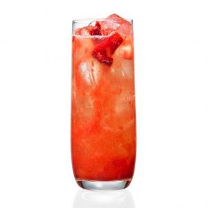 Almost-Famous Strawberry Lemonade_image