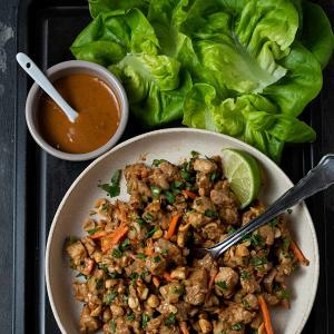 Thai Peanut Chicken Lettuce Wraps Recipe_image